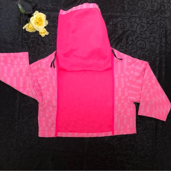 ⭐️NEW⭐️Nike Women Hoodies/Sustainable Materials - Picture 4 of 8